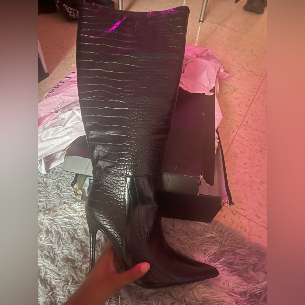 Pretty little thing Crocodile boots